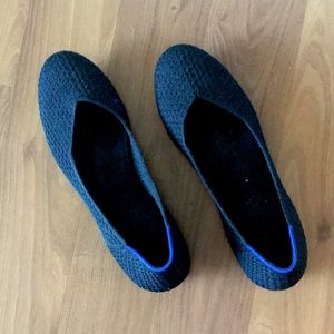 Rothy’s Black Rounded-Toe Honeycomb Flats